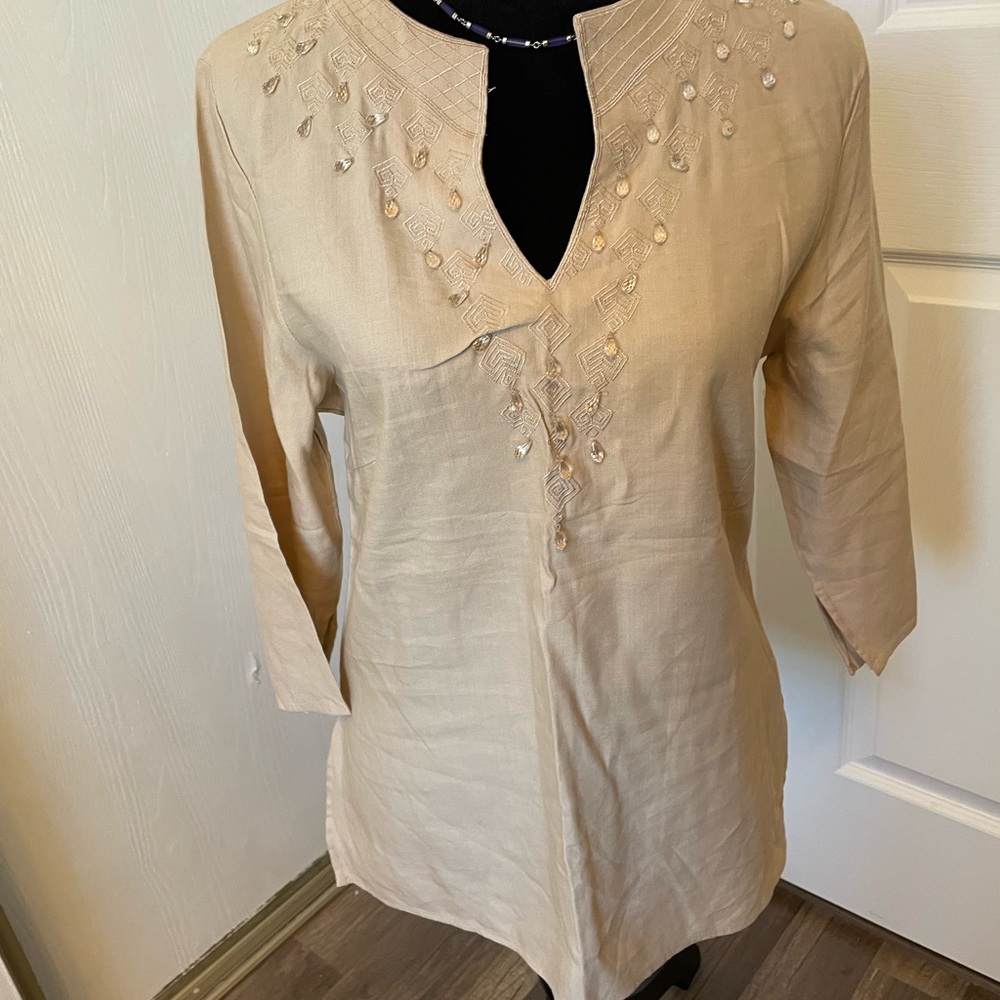 Chic Beige Embroidered Women's Tunic Size M